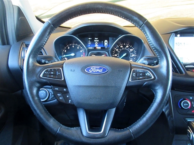 2019 Ford Escape Titanium photo 19