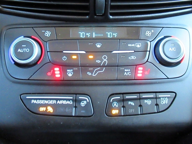 2019 Ford Escape Titanium photo 32