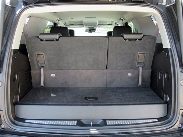 2017 Chevrolet Tahoe LT photo 9
