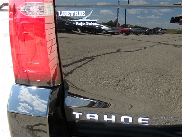 2017 Chevrolet Tahoe LT photo 37