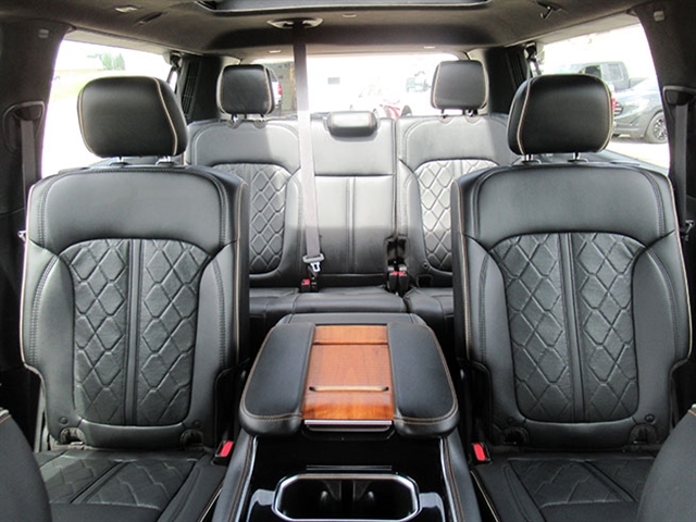 2024 Jeep Grand Wagoneer L Series III - Photo 16