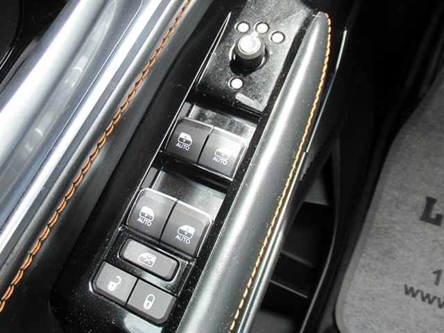 2024 Jeep Grand Wagoneer L Series III - Photo 32