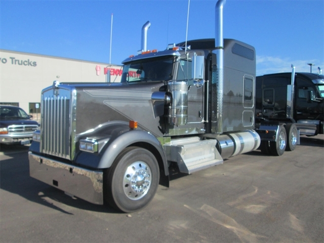 Stock# 345544 NEW 2021 KENWORTH W900L | Sioux Falls, South Dakota 57104 |  North American Truck & Trailer