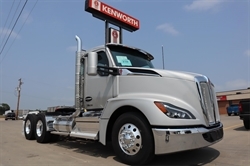 2025 KENWORTH T680