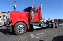 2025 KENWORTH W900L