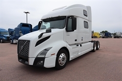 2019 VOLVO VNL64T860