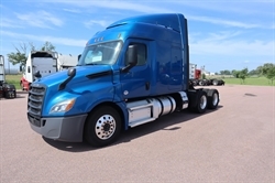 2020 FREIGHTLINER CASCADIA 126