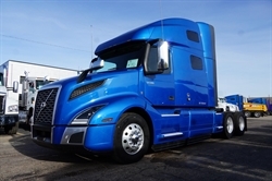 2022 VOLVO VNL84T760
