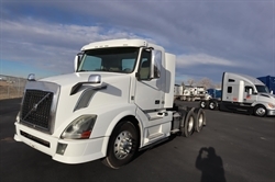 2013 VOLVO VNL64T300