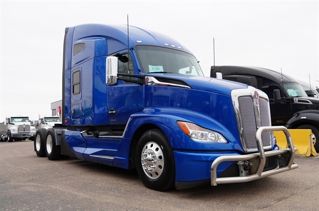 Stock# JDWC3736 USED 2022 KENWORTH T680 | Sioux Falls, South