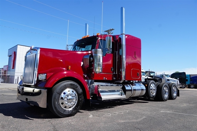 2027 KENWORTH W900L