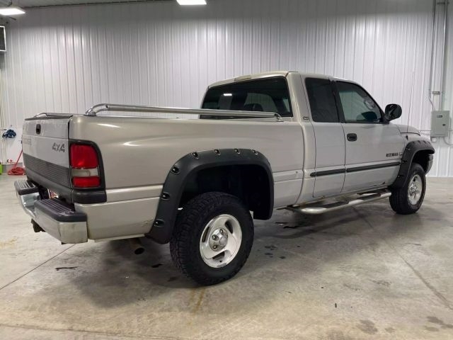 2001 Dodge Ram Pickup - Photo 9
