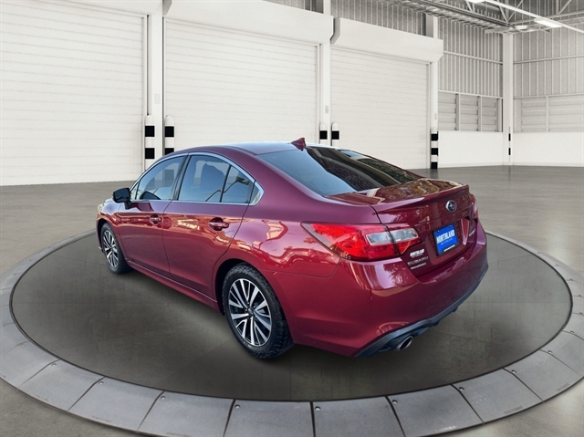 2018 Subaru Legacy 2.5i Premium photo 2
