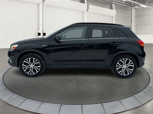 2016 Mitsubishi Outlander Sport SE's photo