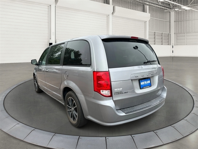 2017 Dodge Grand Caravan SE Plus's photo