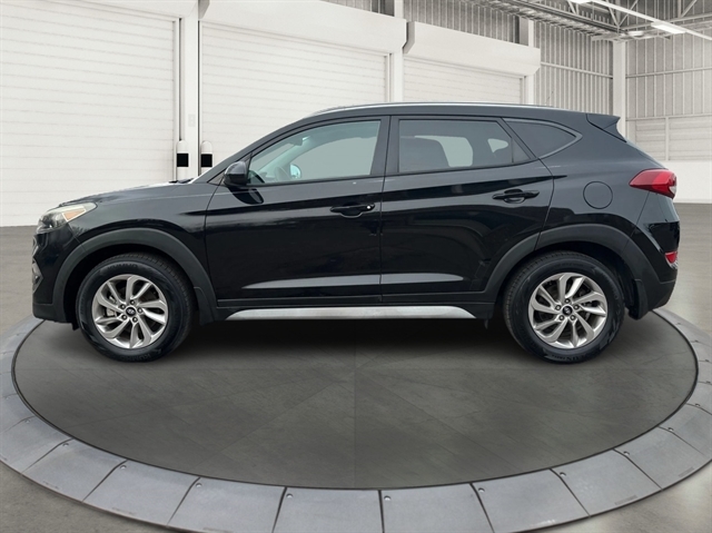 2017 Hyundai Tucson SE's photo