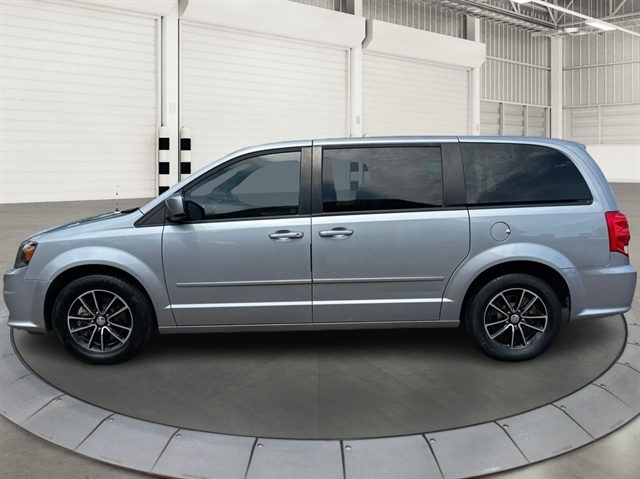 2017 Dodge Grand Caravan SE Plus's photo