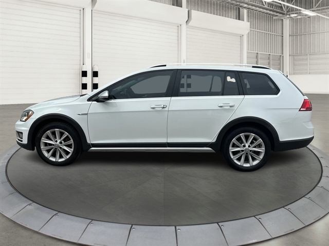 2017 Volkswagen Golf Alltrack TSI S 4Motion DSG's photo