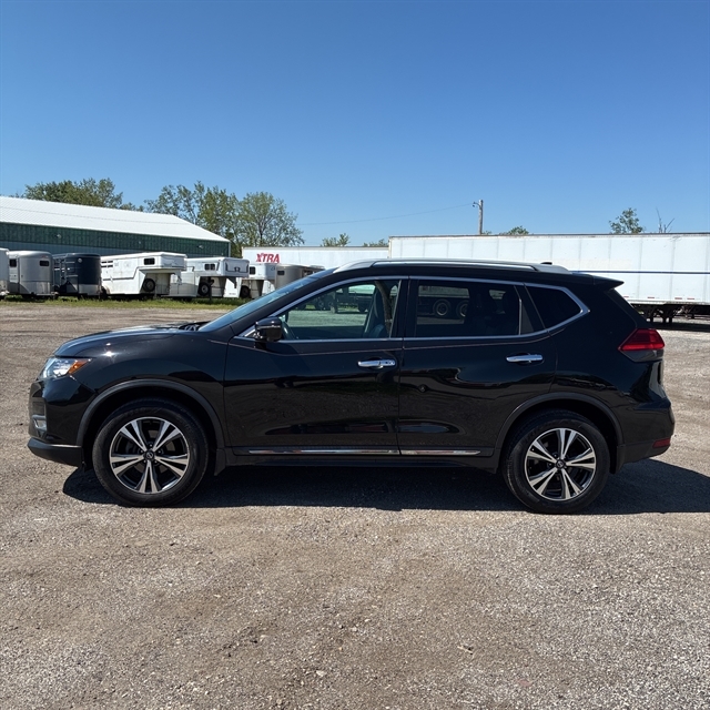 2017 Nissan Rogue SL AWD's photo