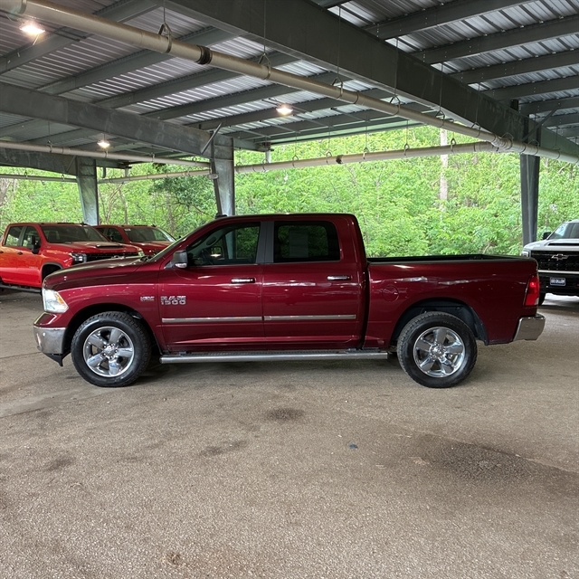 2017 RAM 1500 Big Horn 4x4 Crew Cab 5'7's photo