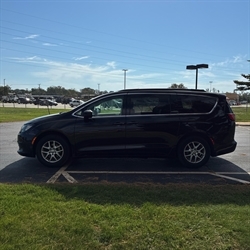 2020 Chrysler Voyager