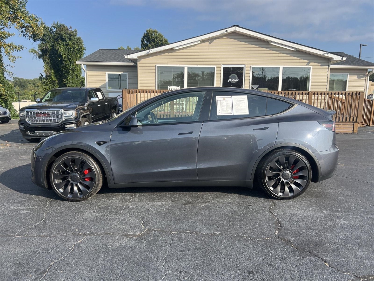 2023 Tesla Model Y Performance photo 12