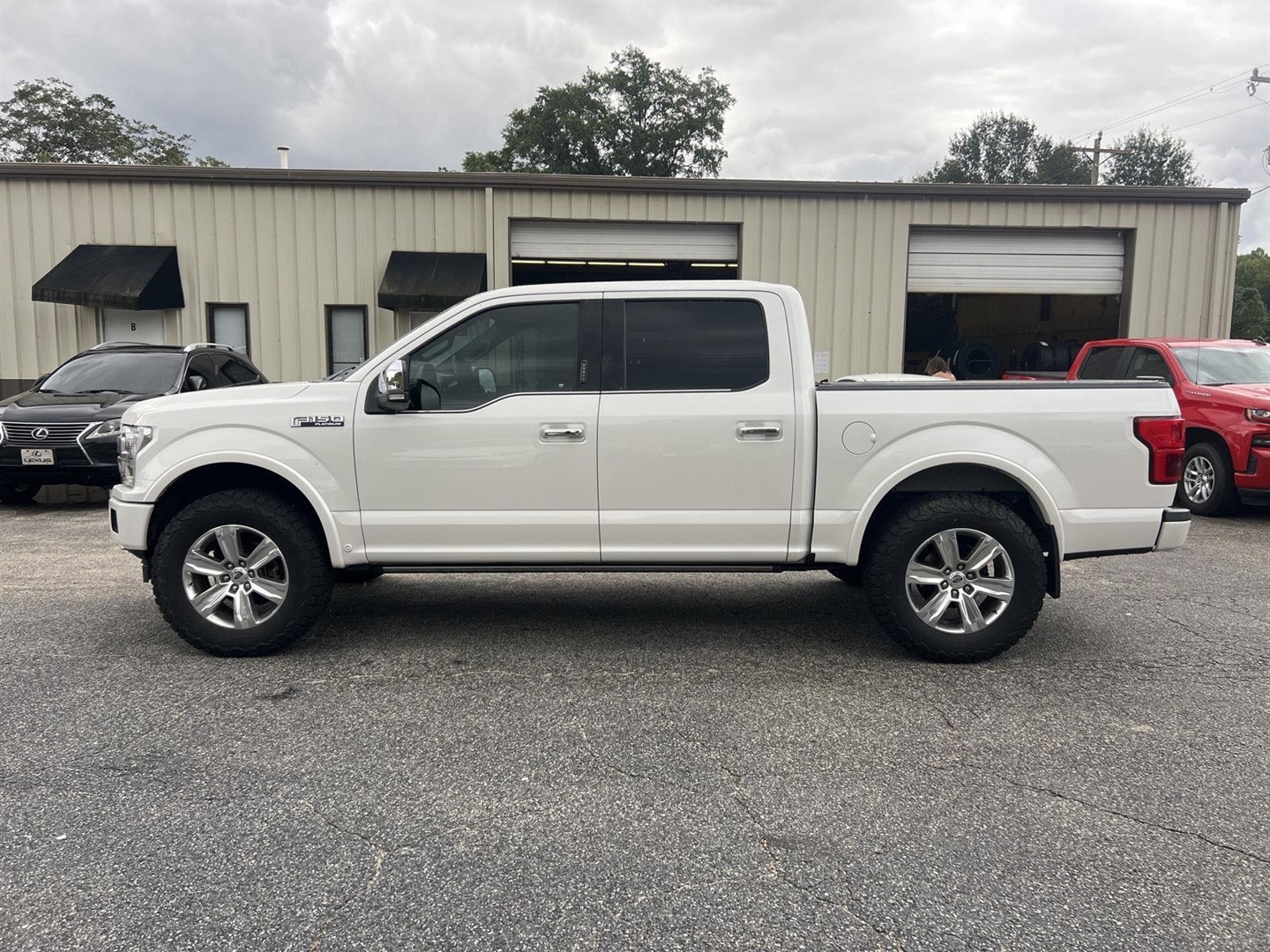 2018 Ford F-150 Platinum photo 8