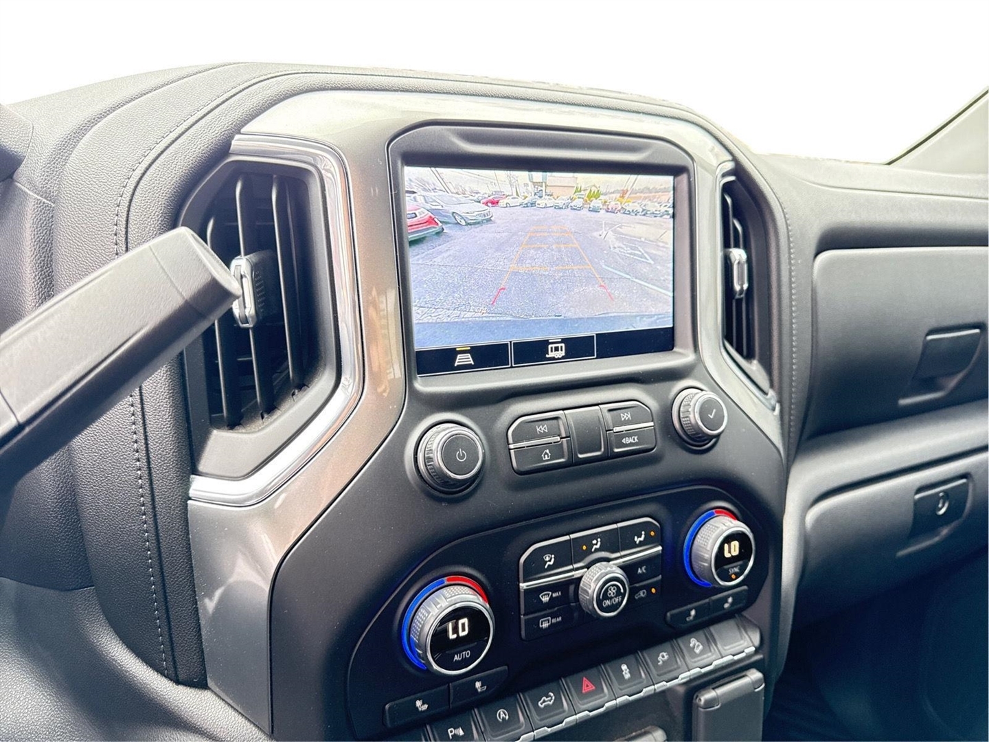 2021 Chevrolet Silverado 1500 RST photo 4