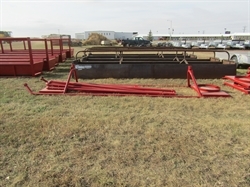 2022 Ranchers Livestock Equipment Cattle Rub w/Mineral Barrel Holders
