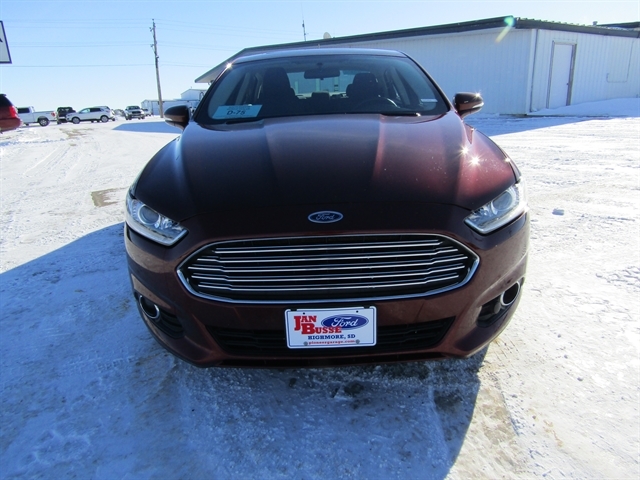 Used 2016 Ford Fusion SE with VIN 3FA6P0H7XGR215182 for sale in Highmore, SD
