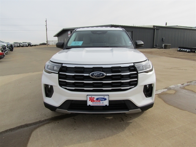 2026 Ford Explorer Active 4WD's photo