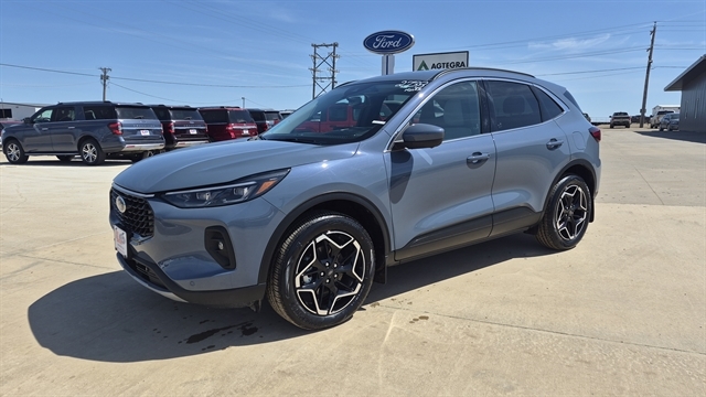2026 Ford Escape Platinum AWD's photo