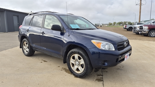 Used 2007 Toyota RAV4 Base with VIN JTMBK33V476013286 for sale in Highmore, SD