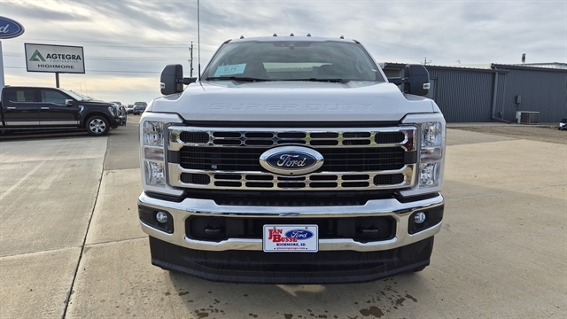 2026 Ford F-350 XLT 4x4 Crew Cab 8' Box SRW's photo