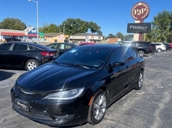 2016 CHRYSLER 200