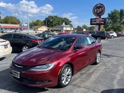 2016 CHRYSLER 200