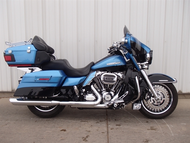 Stock# H38832 USED 2011 HARLEY DAVIDSON FLHTK - ELECTRA GLIDE® ULTRA  LIMITED | Sioux Falls, South Dakota 57107 | Power Brokers Inc.