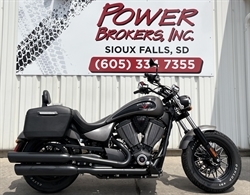 2015 VICTORY GUNNER