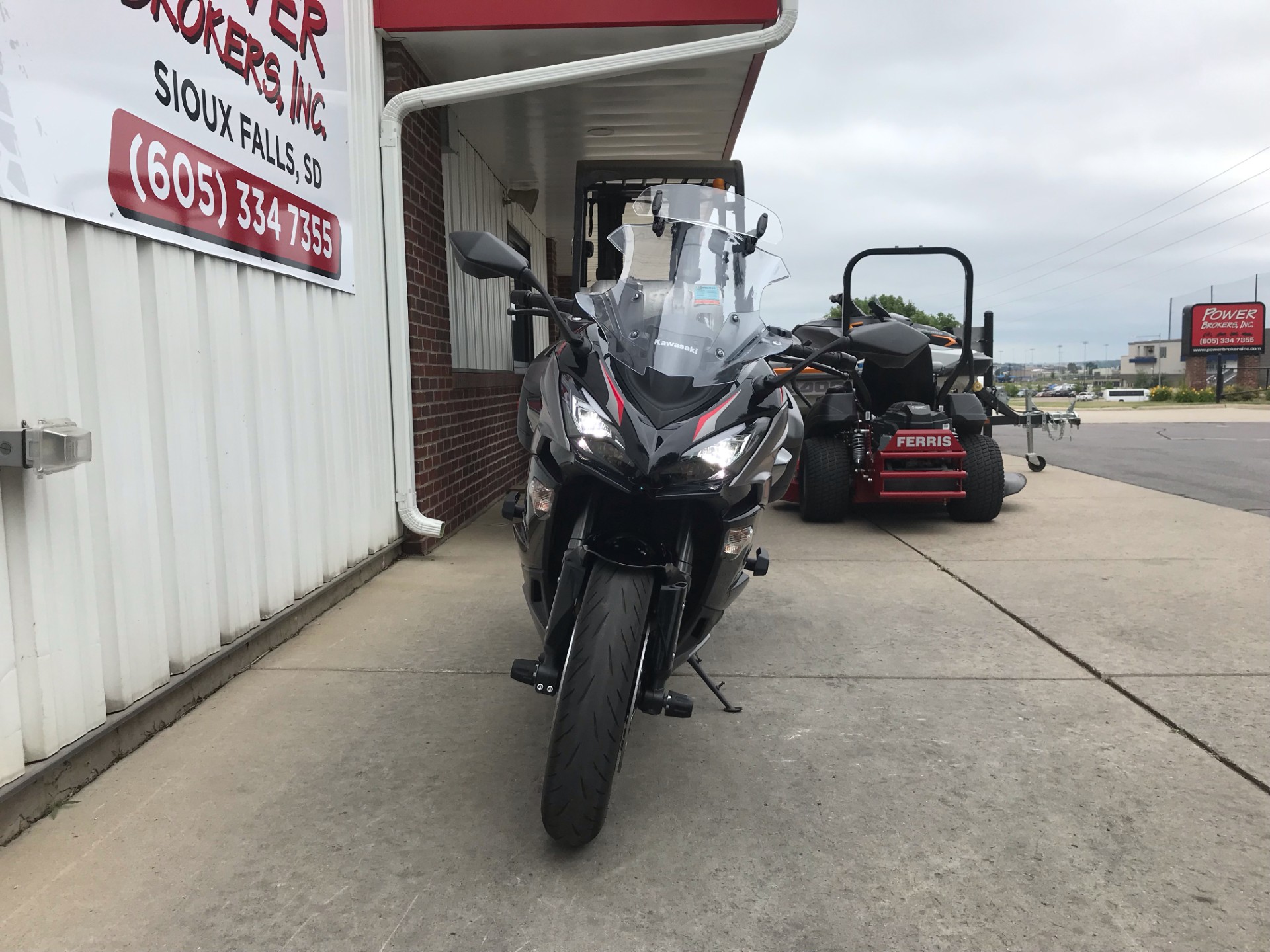 Stock# M48086 USED 2024 KAWASAKI NINJA 1000 SX | Sioux Falls
