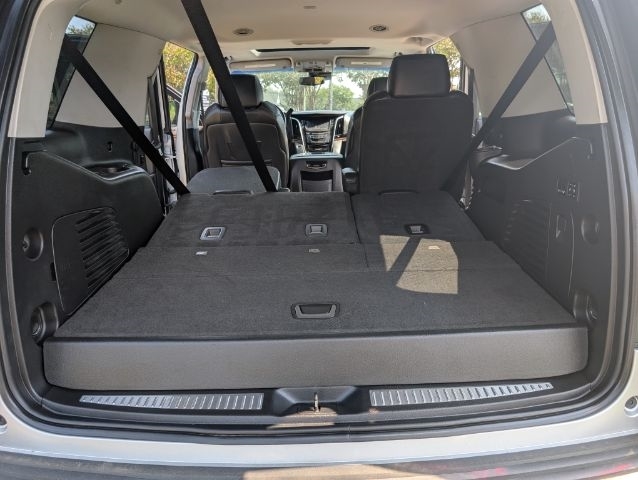 2020 Cadillac Escalade Luxury photo 12