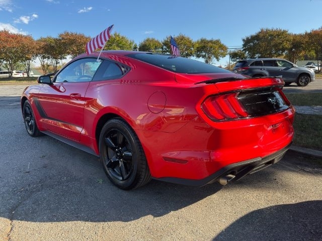 2018 Ford Mustang EcoBoost photo 4