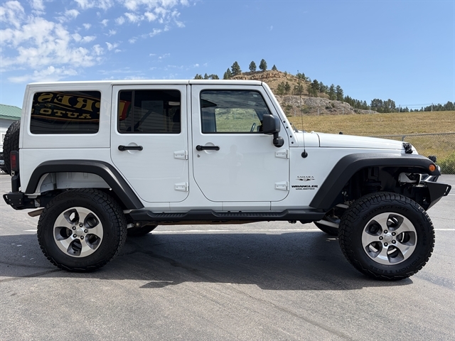 2017 Jeep Wrangler Unlimited Sahara - Photo 10