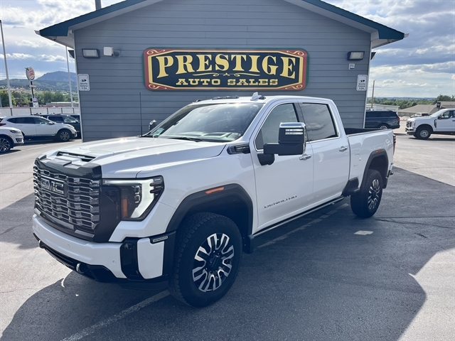 2025 GMC Sierra Denali Ultimate 4WD Crew Cab Long Box SR's photo
