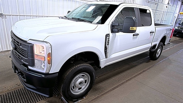2024 Ford F-250 XL 4x4 Crew Cab 160 in's photo
