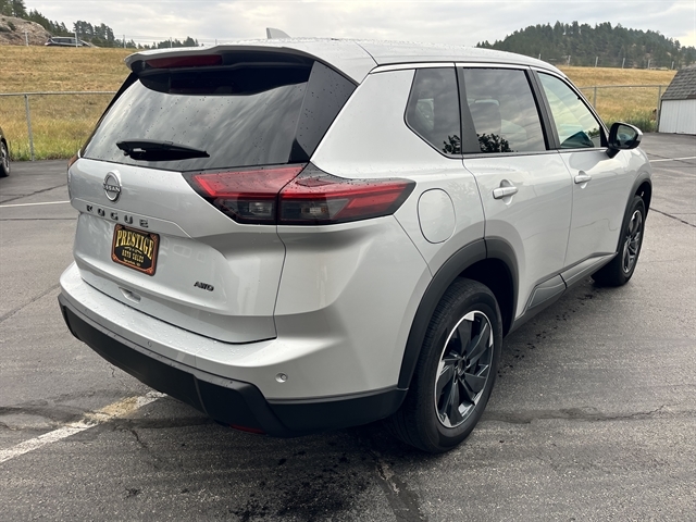 2025 Nissan Rogue SV - Photo 6