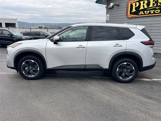 2025 Nissan Rogue SV - Photo 9