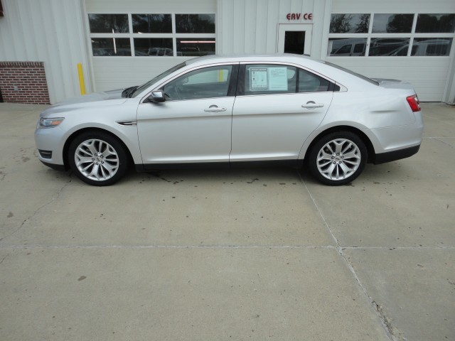 2017 Ford Taurus