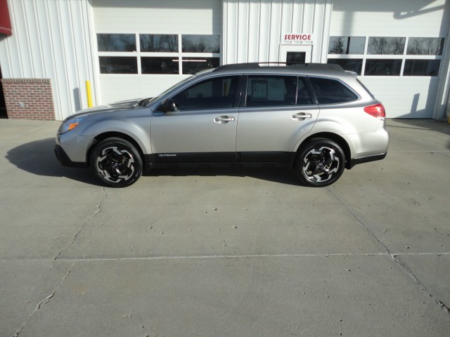 2014 Subaru Outback Base