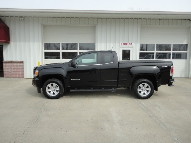 2015 GMC Canyon 4WD SLE Extended Cab's photo