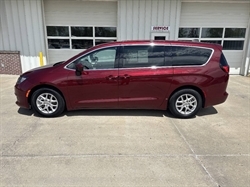 2023 Chrysler Voyager